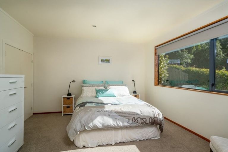 Photo of property in 22 Ewing Grove, Acacia Bay, Taupo, 3330