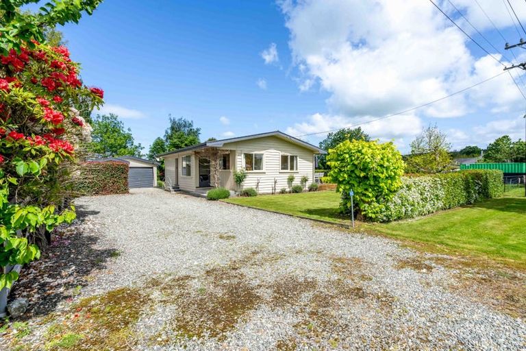 Photo of property in 42 Newburn Street, Waikaia, 9778
