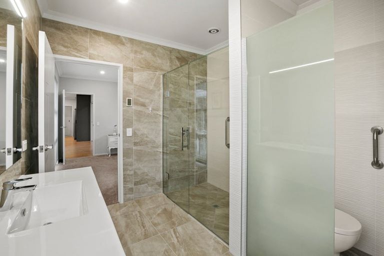 Photo of property in 44 Rewi Street, Torbay, Auckland, 0630