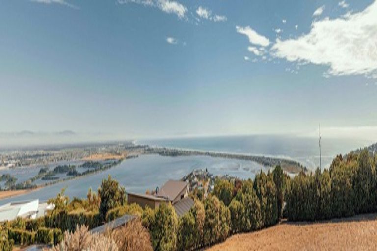 Photo of property in 162 Glenstrae Road, Redcliffs, Christchurch, 8081