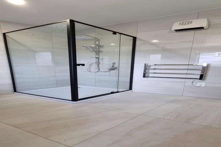 Photo of property in 77 Chichester Drive, Rosehill, Papakura, 2113