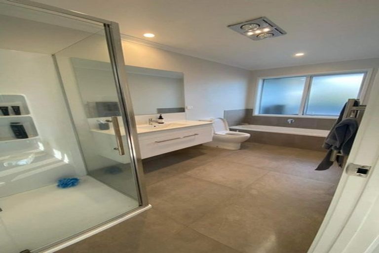 Photo of property in 9 Walnut Road, Riverhead, 0820