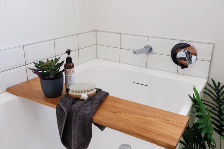 Photo of property in 166b Bridge Street, Bulls, 4818