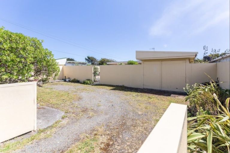 Photo of property in 8 Muapoko Street, Himatangi Beach, Foxton, 4891