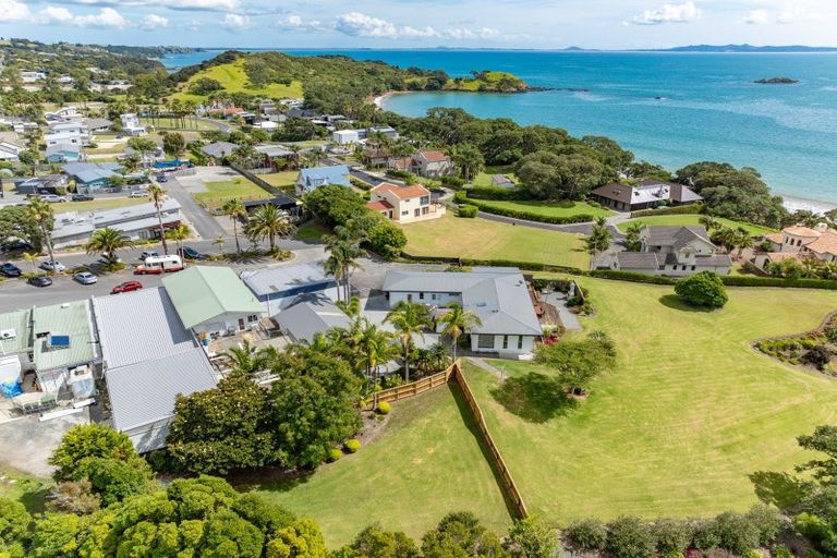 Photo of property in 20 Coopers Drive, Coopers Beach, 0420