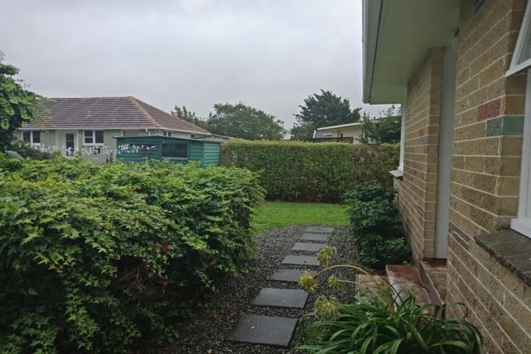 Photo of property in 6b Heather Grove, Fairfield, Lower Hutt, 5011