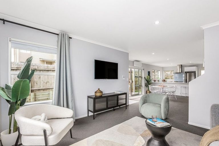 Photo of property in 184 Mark Avenue, Grenada Village, Wellington, 6037