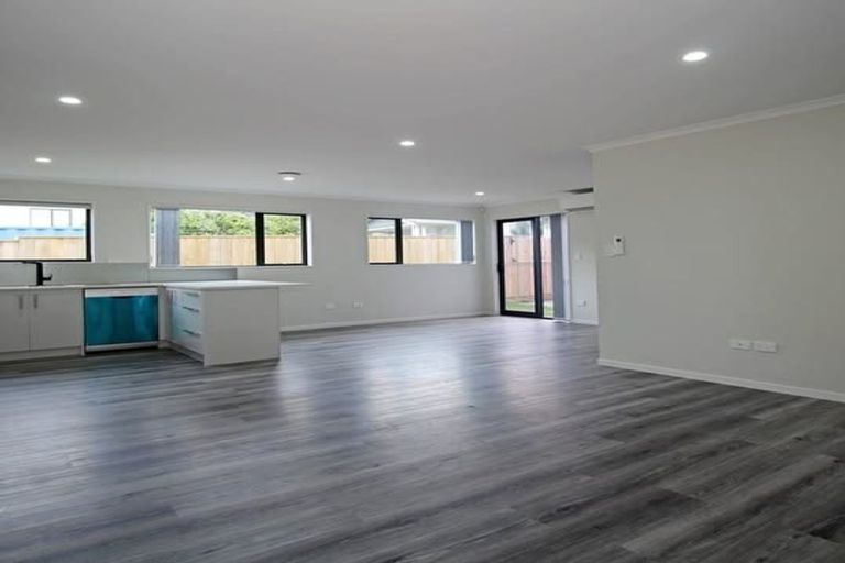 Photo of property in 3/42 Great South Road, Manurewa, Auckland, 2102