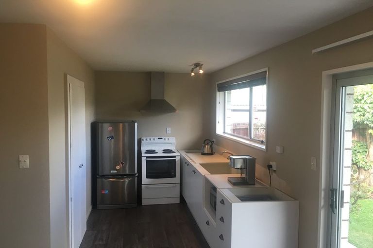 Photo of property in 2/19 Resolution Place, Bryndwr, Christchurch, 8053