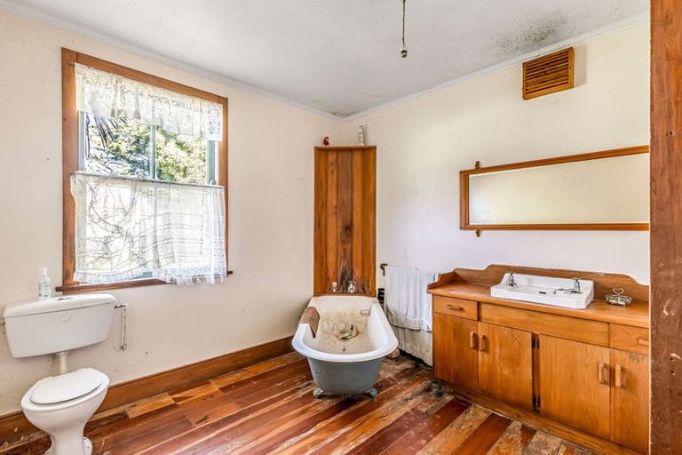 Photo of property in 230 Loop Road, East Takaka, Takaka, 7183
