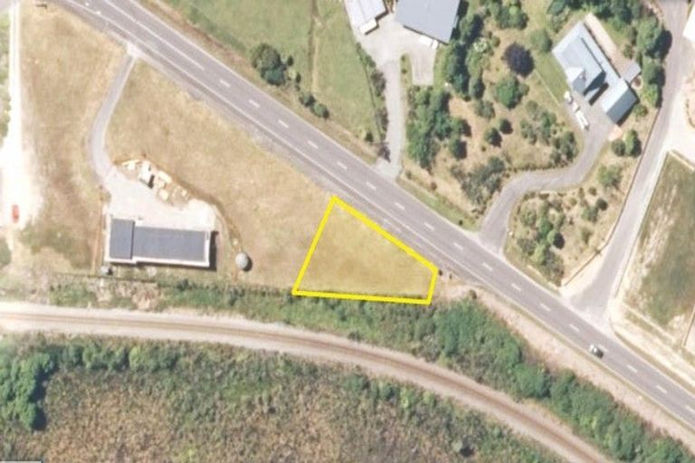 Photo of property in 28 Lake Brunner Road, Moana, 7872