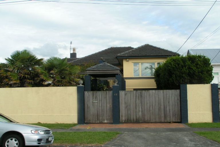 Photo of property in 1/18 Jutland Road, Hauraki, Auckland, 0622