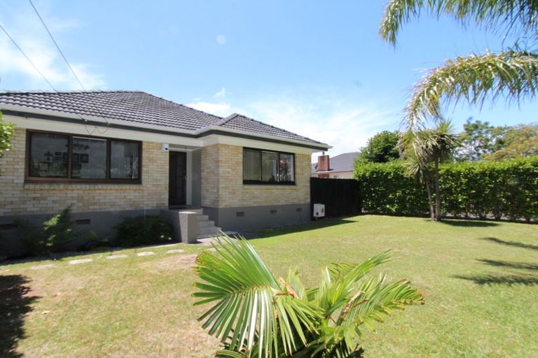 Photo of property in 20 Willis Road, Papakura, 2110