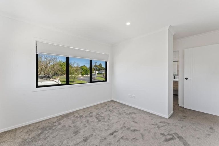 Photo of property in 30 Opaheke Road, Papakura, 2110