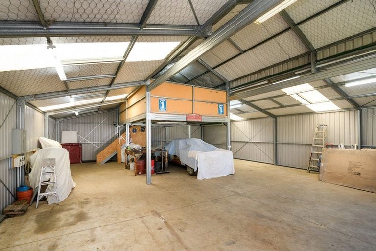 Photo of property in 17 Coulters Line, Kiwitea, Feilding, 4777