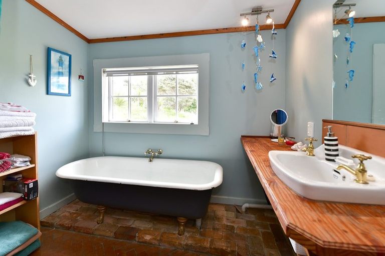 Photo of property in 1811 Kaipara Coast Highway, Kaukapakapa, Warkworth, 0984