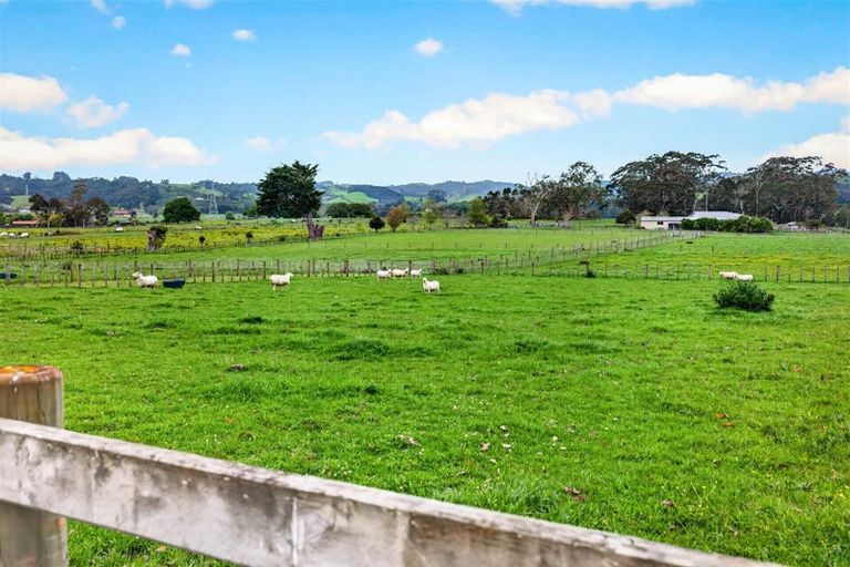 Photo of property in 81a Peak Road, Kaukapakapa, Helensville, 0875