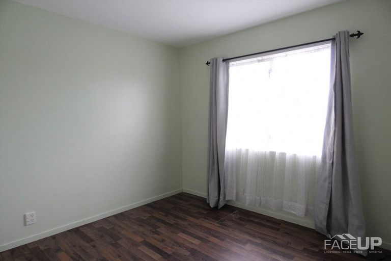 Photo of property in 4 Carillon Place, Massey, Auckland, 0614