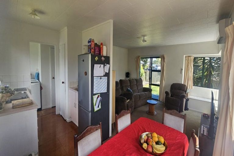 Photo of property in 8a Kane Road, Papamoa Beach, Papamoa, 3118