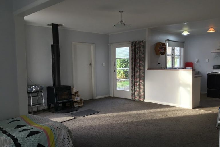 Photo of property in 551 Waitarere Beach Road, Waitarere Beach, Levin, 5510