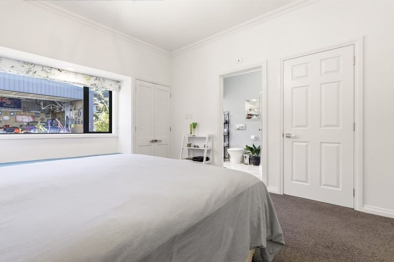 Photo of property in 2 Scenic Heights, Acacia Bay, Taupo, 3330