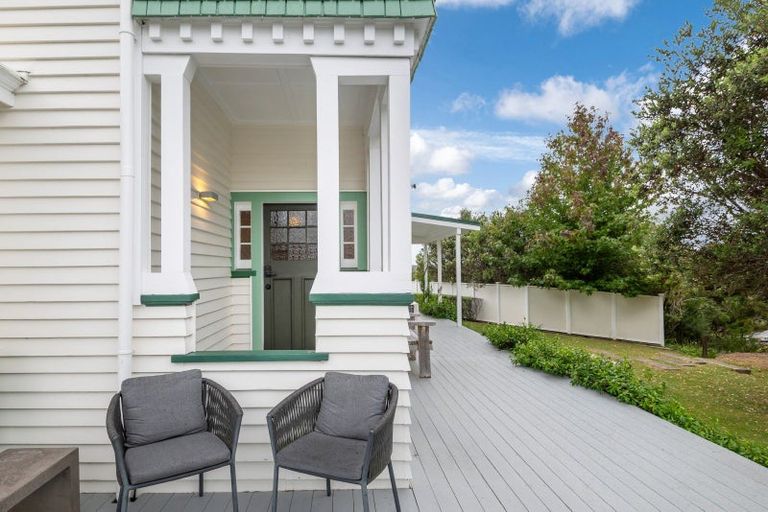 Photo of property in 1268 East Coast Road, Redvale, Albany, 0794