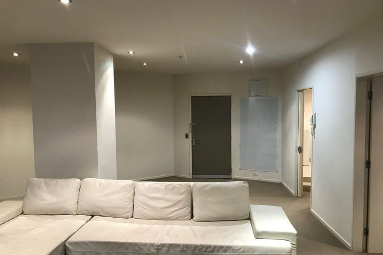 Photo of property in The Quay, 1/332b1 Lambton Quay, Wellington Central, Wellington, 6011