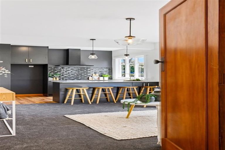 Photo of property in 20 Aorangi Road, Bryndwr, Christchurch, 8053