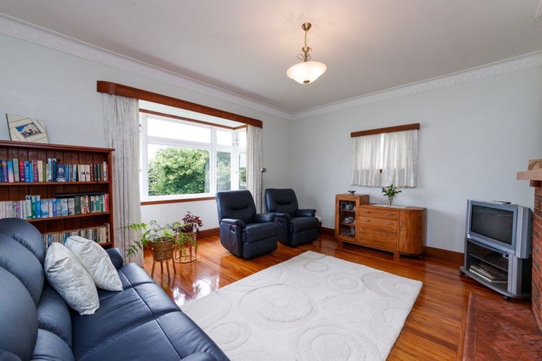 Photo of property in 8 Hunia Street, Marton, 4710