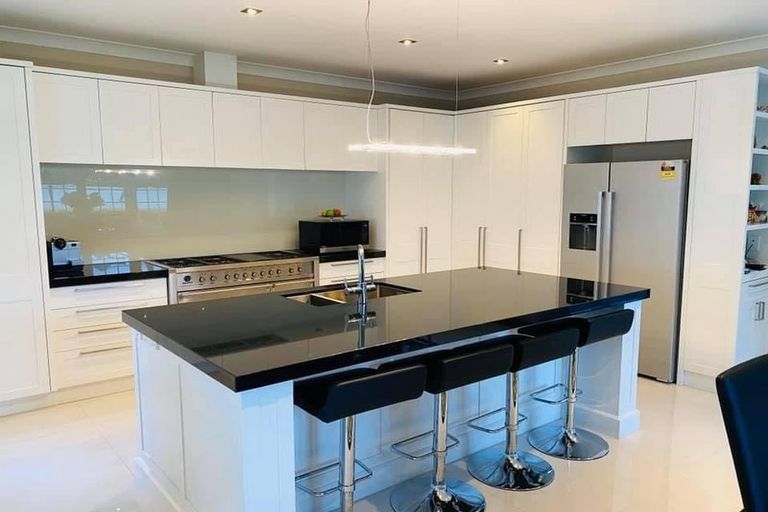 Photo of property in 2 Blundell Way, Heretaunga, Upper Hutt, 5018