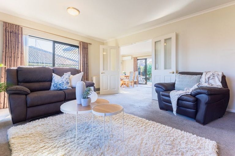 Photo of property in 80 Guildford Drive, Paraparaumu, 5032