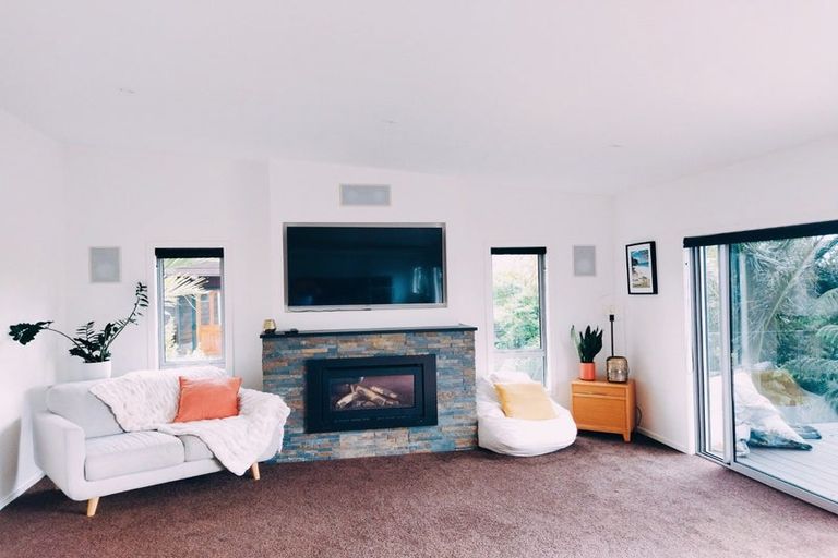 Photo of property in 60a Brois Street, Frankleigh Park, New Plymouth, 4310