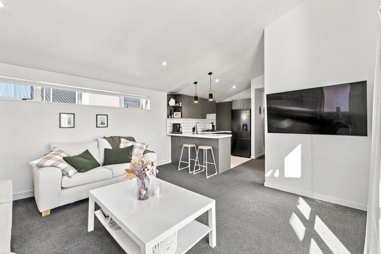 Photo of property in 11/12 Latimer Square, Christchurch Central, Christchurch, 8011