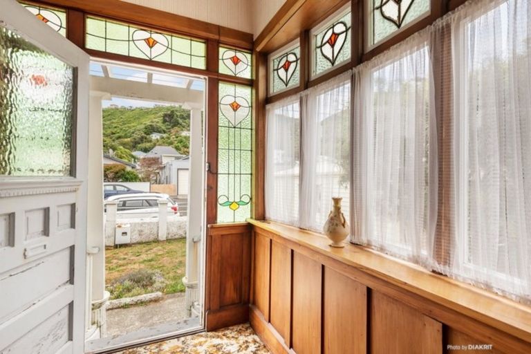 Photo of property in 73 Derwent Street, Island Bay, Wellington, 6023