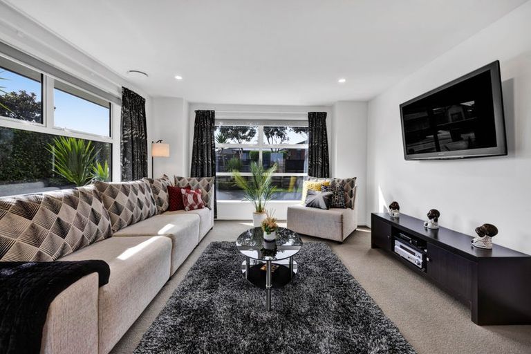 Photo of property in 16 Jules Crescent, Bell Block, New Plymouth, 4312