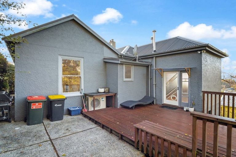Photo of property in 52 Argyle Street, Mornington, Dunedin, 9011