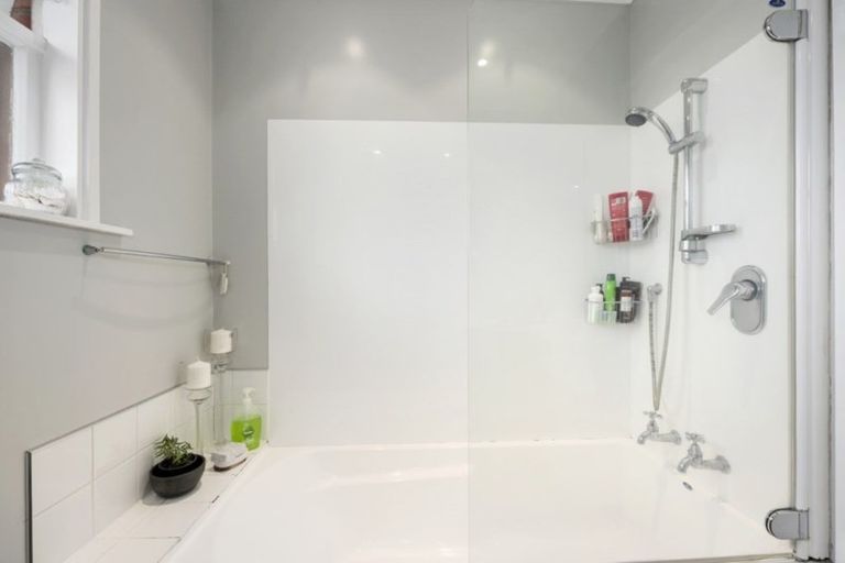 Photo of property in 6 Hazel Street, Ebdentown, Upper Hutt, 5018