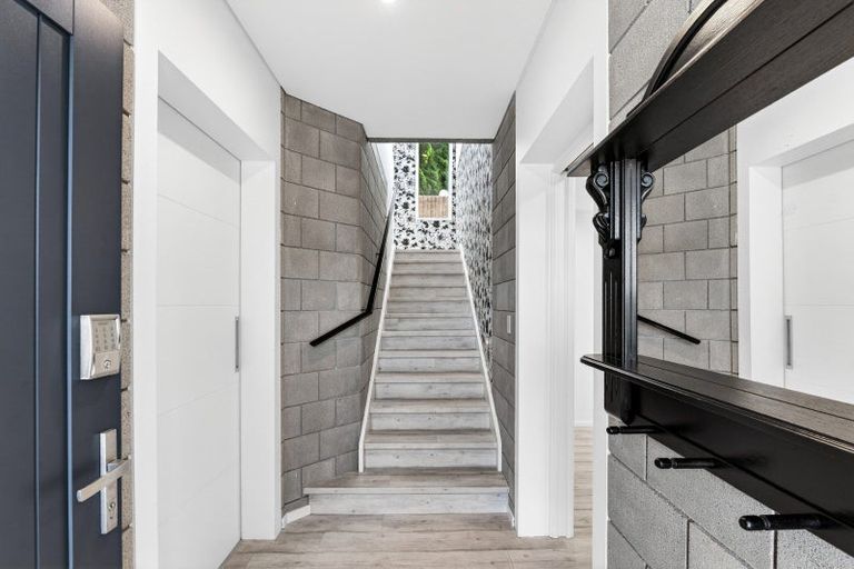 Photo of property in 7 Enfield Road, Hospital Hill, Napier, 4110