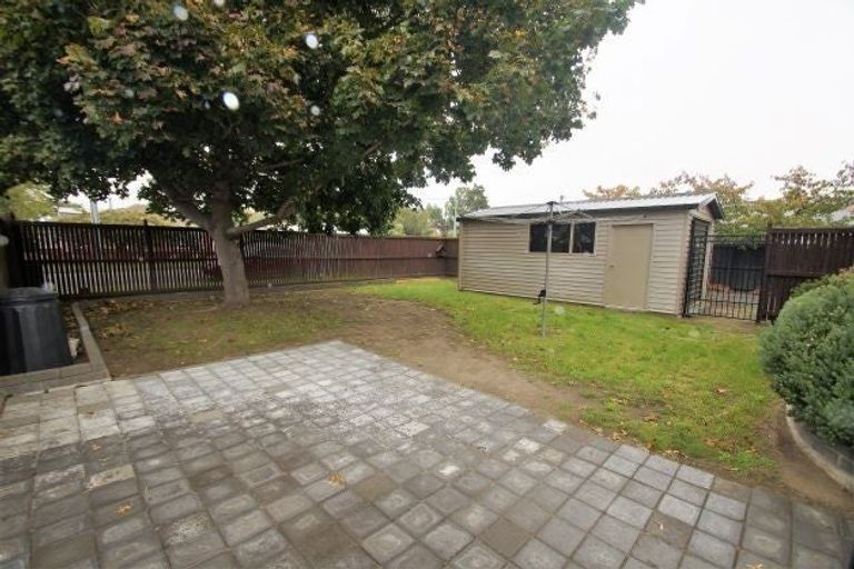 Photo of property in 2/19 Horseshoe Lake Road, Shirley, Christchurch, 8061