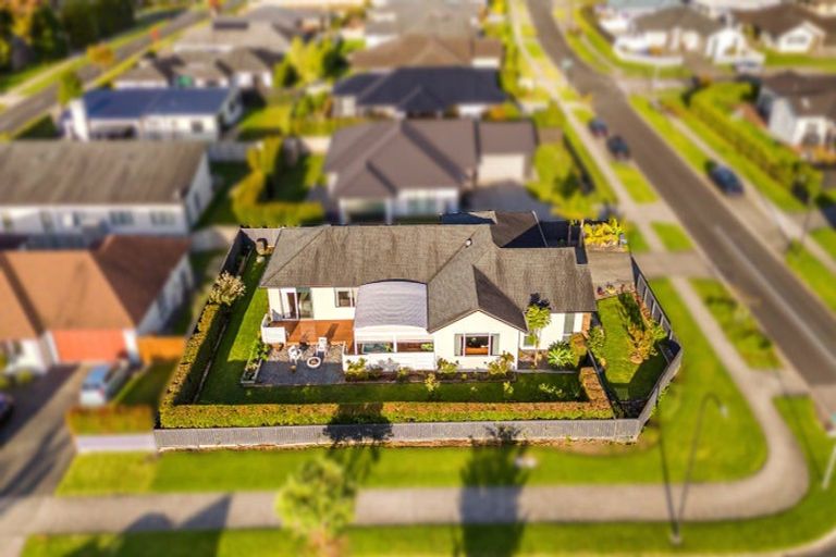 Photo of property in 26 Korako Drive, Kumeu, 0810