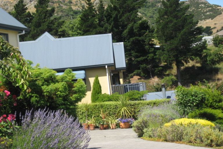 Photo of property in 24 Cornwall Road, Lyttelton, 8082