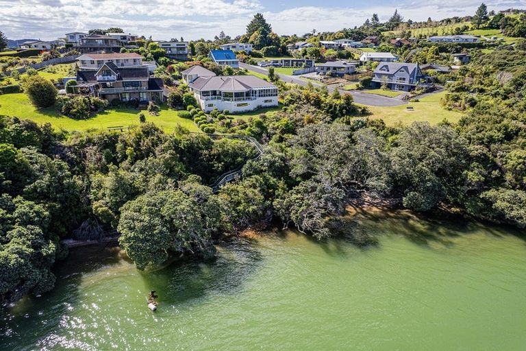 Photo of property in 14 Kakapu Road, Okiato, Russell, 0272