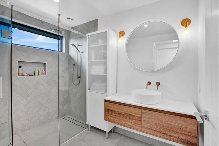 Photo of property in 956 Richmond Road, Lepperton, New Plymouth, 4373