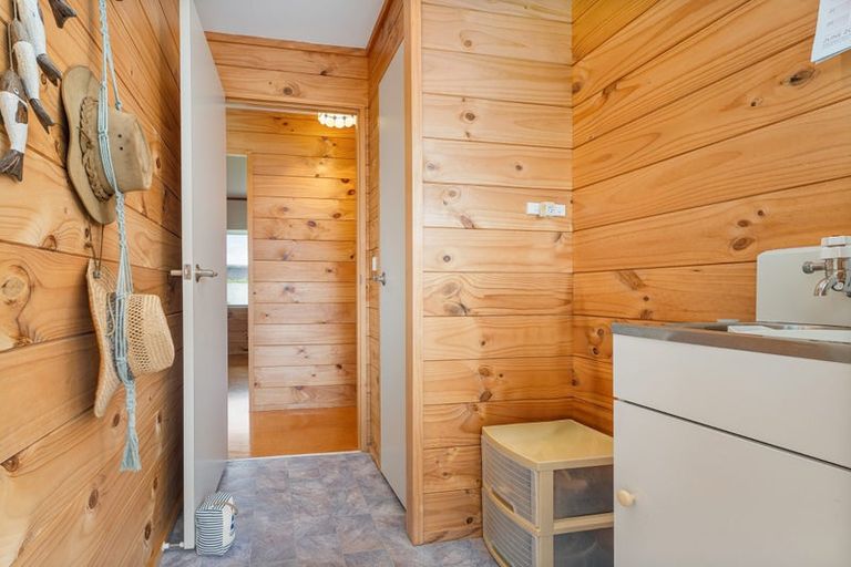 Photo of property in 10 Martin Place, Cooks Beach, Whitianga, 3591