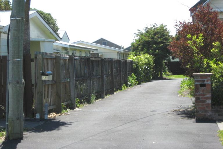 Photo of property in 35 Gresford Street, Edgeware, Christchurch, 8013