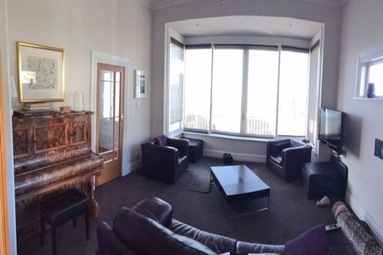 Photo of property in 5 Moeller Street, Mount Victoria, Wellington, 6011