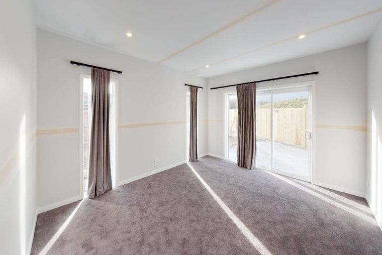 Photo of property in 12 Rangeview Drive, Kelvin Grove, Palmerston North, 4414