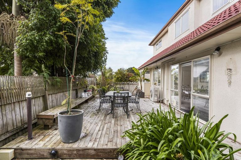 Photo of property in 2/62 Orangewood Drive, Northpark, Auckland, 2013