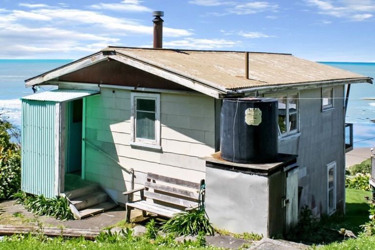 Photo of property in 2798a Coast Road, Akitio, Pongaroa, 4991