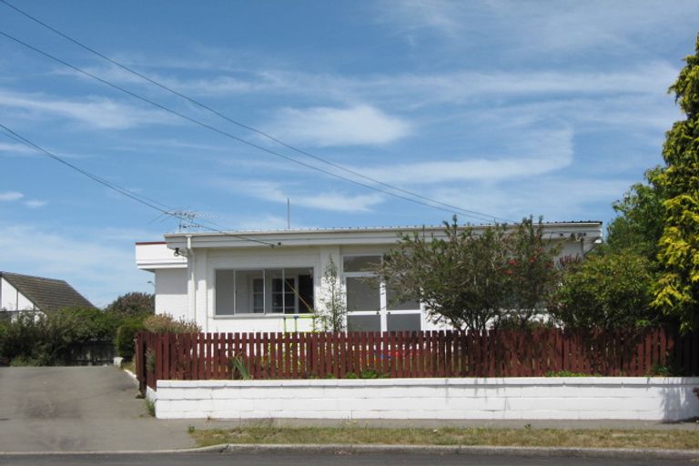 Photo of property in 12 Colac Street, Avondale, Christchurch, 8061